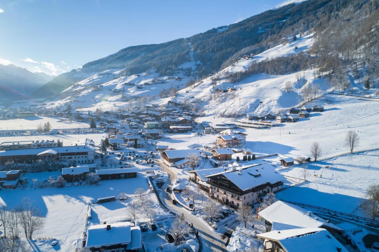 Hotel Senningerbräu Bramberg am Wildkogel Rum bild